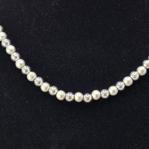 Napier Jewelry - VTG Napier Silver Tone Beaded Necklace Signed 20" Alternate Brushed & Smooth 6mm